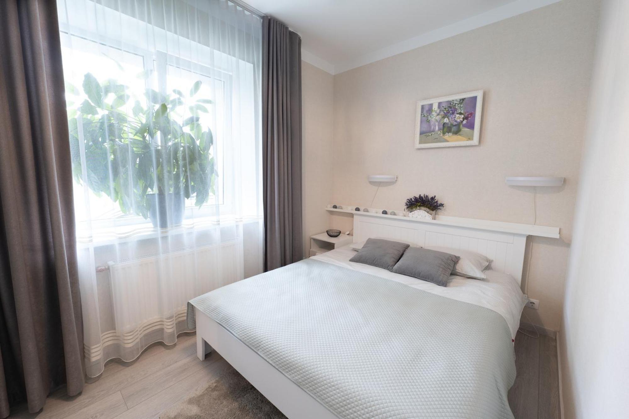 Centra Apartamenti Eliza Лимбажи Экстерьер фото